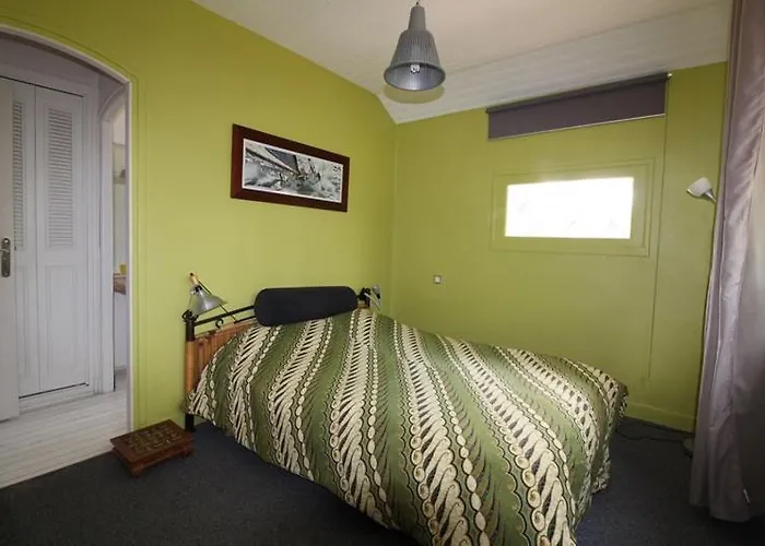 Annonce Professionnelle. Jolie Maison De Vacances 4 Chambres Avec Jardin A Proximite De La Mer.